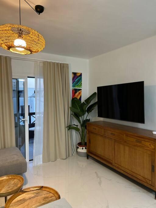 Moderno Apartamento Cerca Al Mar Tías Exterior foto